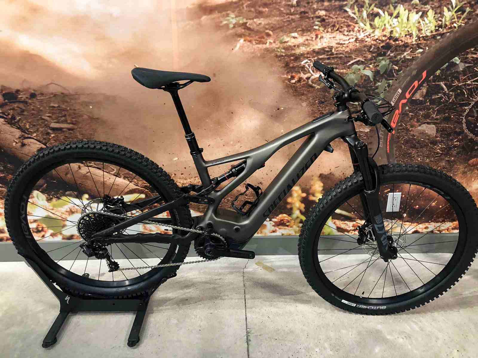 2020 Specialized Turbo Levo Comp
20/20 ROAD AND MOUNTAIN BIKES NOW IN STOCK FOR SALE !
All models of Specialized, Trek, Cannondale, Gary Fisher, Klein, GT, Scott, Cervélo, Pinarello, Col...