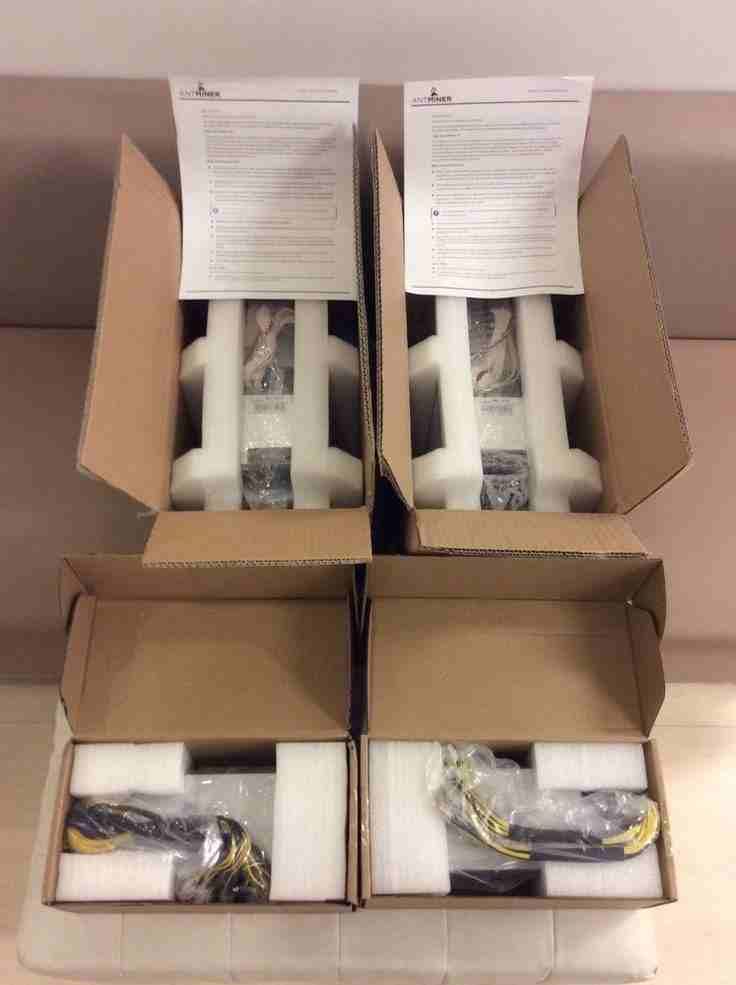 Bitmain Antminer S9 1400W BTC Bitcoin Miner 13.5 TH/S w/ 66 x APW3
Brand New: Bitmain Antminer S9 13.5TH/s + PSU Power Use (W): 1323 Brand: Antimatter Model: S9 Mining Hardware: ASIC Hash Algorithm:...